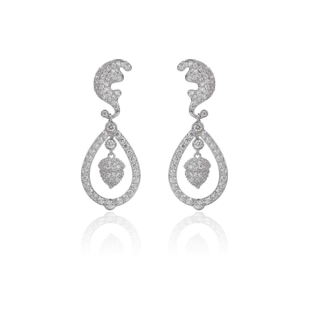 Orecchini in oro bianco con zaffiri e diamanti Orecchini in oro bianco con zaffiri e diamanti