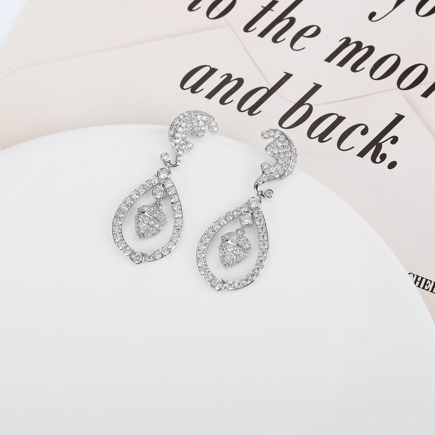 Orecchini A Perno In Argento Sterling Stile Kate Middleton – Zaffiro E Zirconia Cubica – Eleganti E Classici