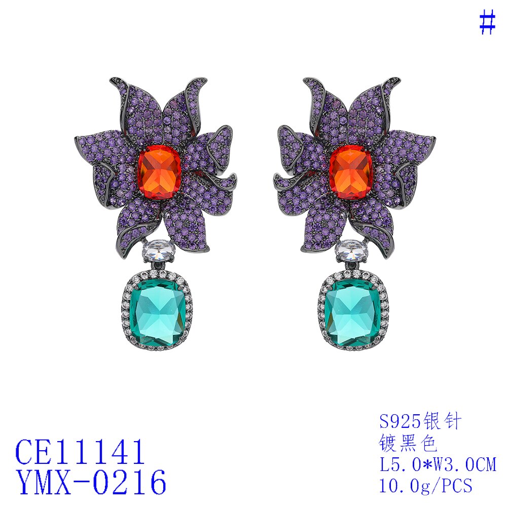 Orecchini con zirconi a fiore - Italia Orecchini con zirconi a fiore - Italia